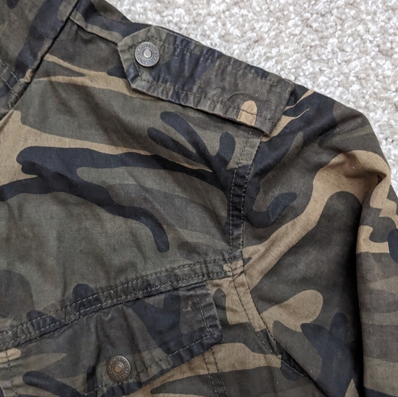 (2/$25) Bluenotes ruched waist drawstring hooded camo jacket (flawed) - Picture 6 of 14